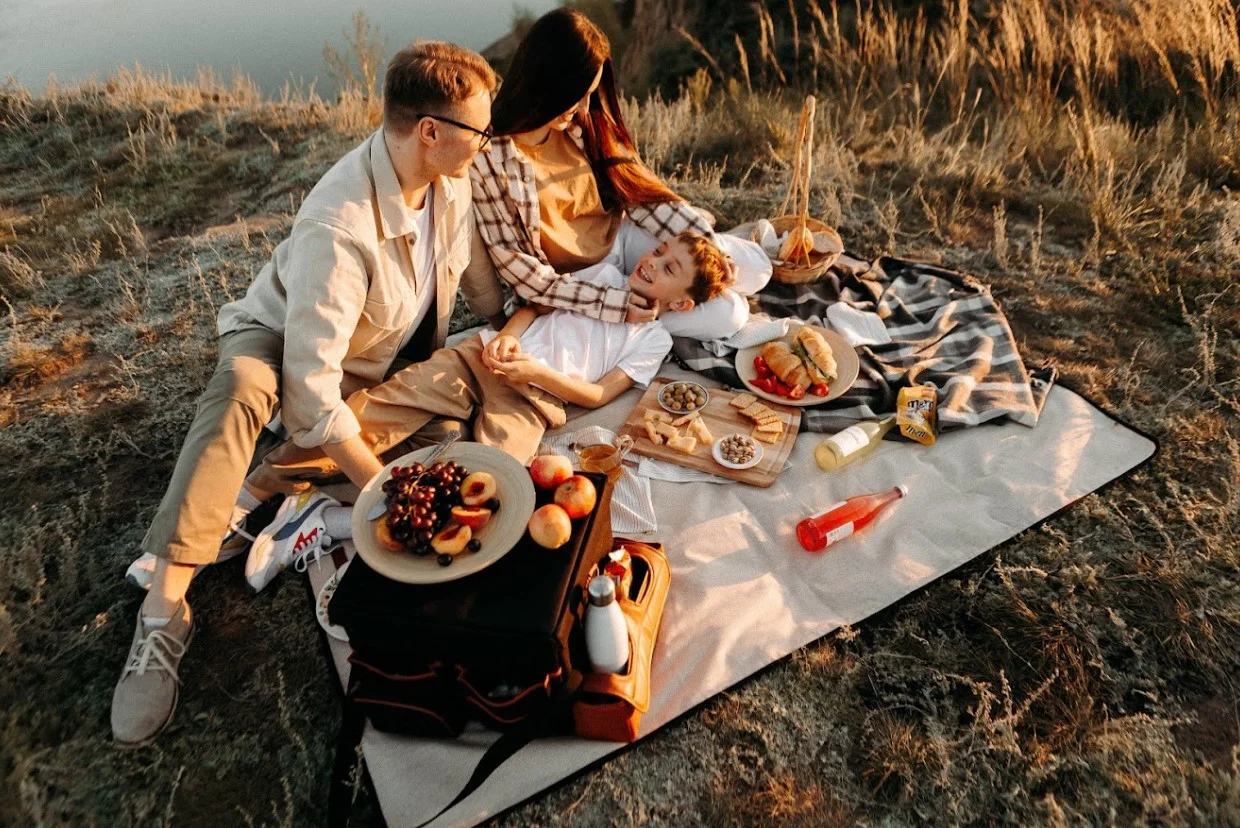 waterproof roll-up picnic blanket