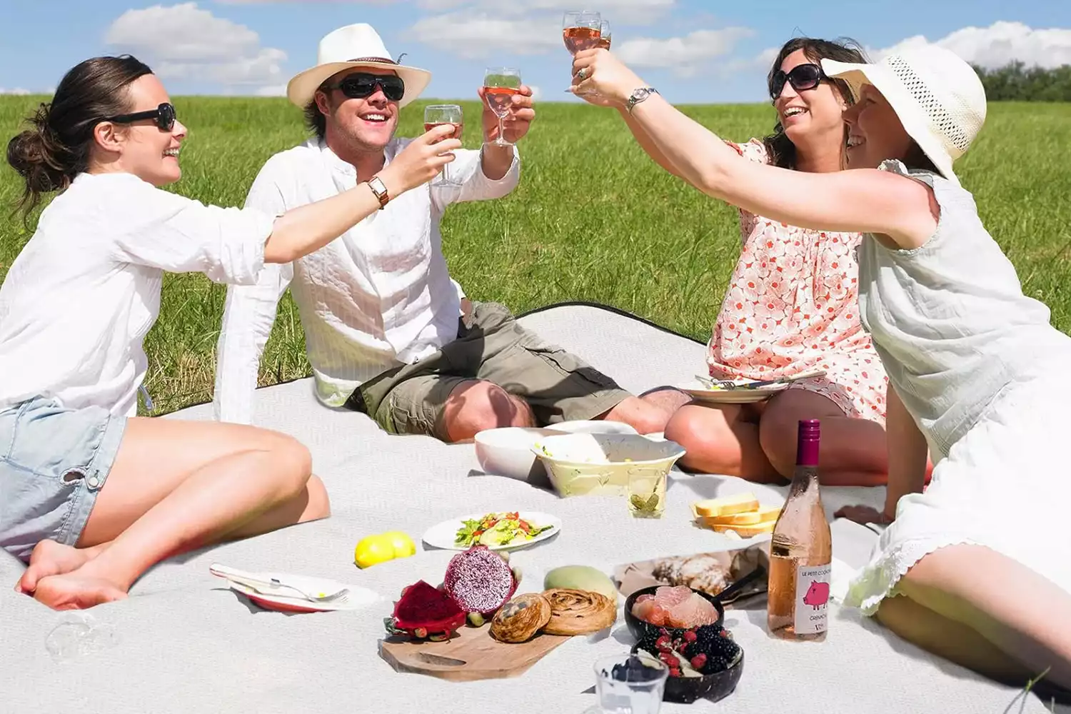 small fold up picnic blanket