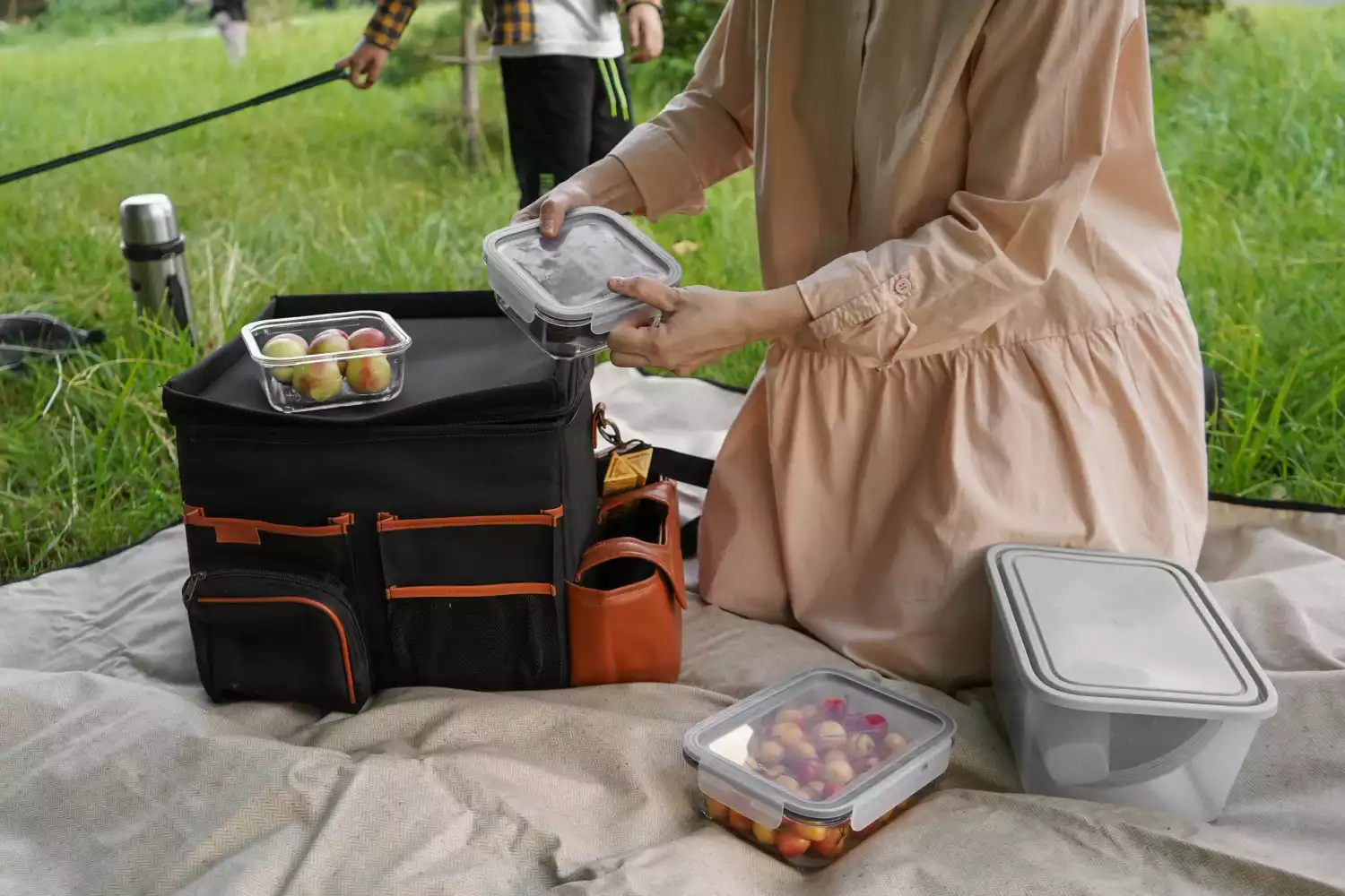 waterproof roll-up picnic blanket